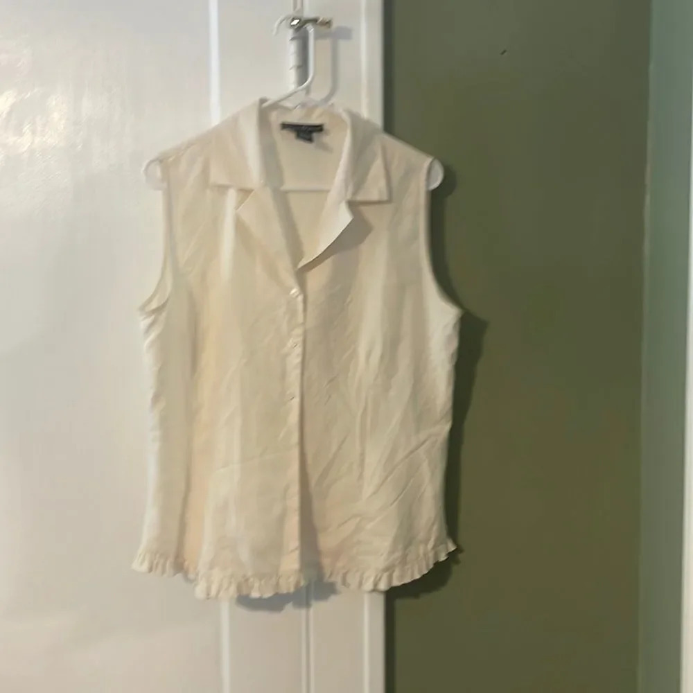Woman’s Mercer and Madison extra large silk sleeveless blouse